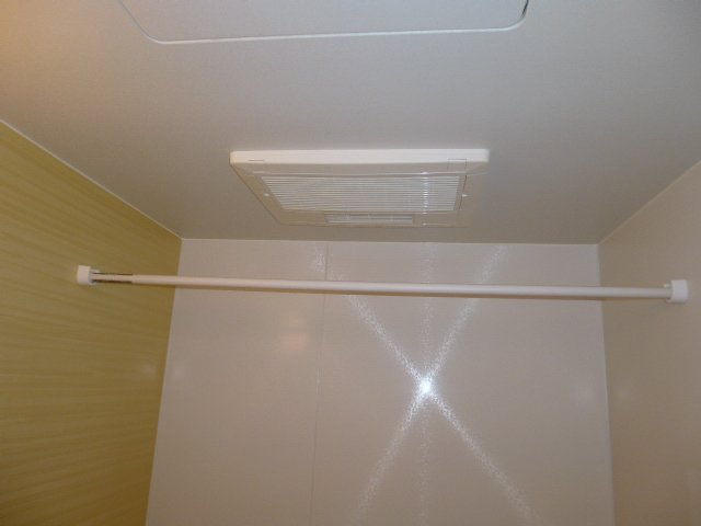 倉敷市東塚２丁目のアパートの浴室|浴室乾燥機
