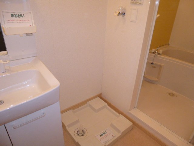 倉敷市東塚２丁目のアパートのその他|洗濯機置き場