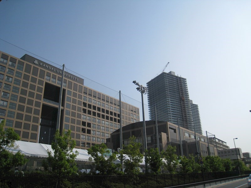 高槻市明野町一棟マンションの周辺|関西大学