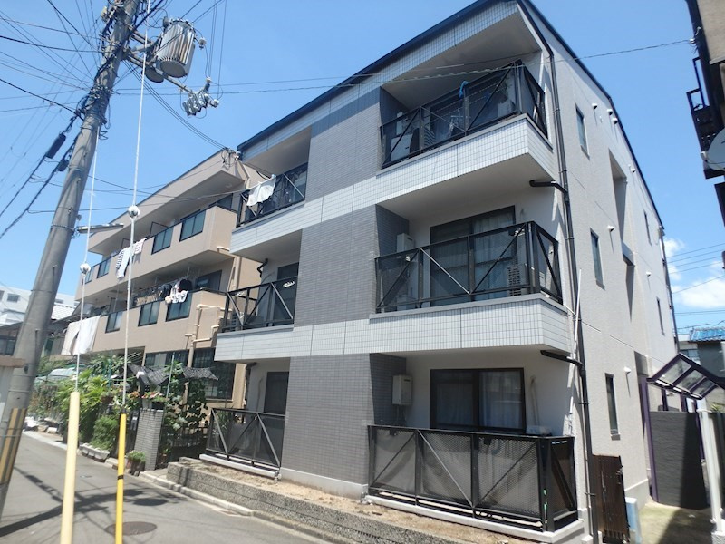 高槻市明野町一棟マンションの外観|南道路から