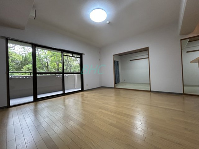 【居間・リビング】 | ライオンズマンション大津秋葉台 | 何気なく過ぎる時でさえも上質なひと時となる快適な空間を目指して。