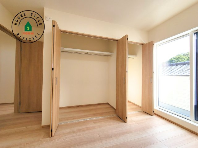 第3清武町今泉モデル（1号棟）の収納|洋服や大きな荷物が多い方や人数の多いご家族などは、一般的なクローゼットよりもウォークインクローゼットのほうが使い勝手が良いです。