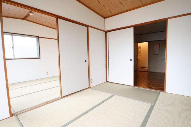 ローズハイツの和室