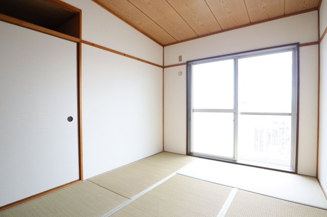 ローズハイツの和室