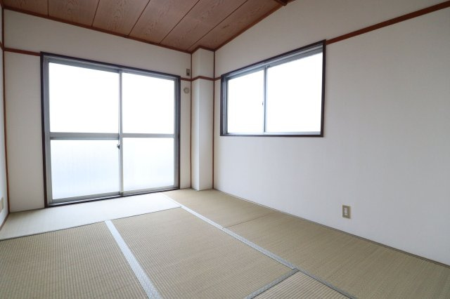 ローズハイツの和室