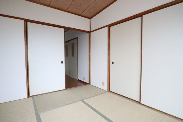 ローズハイツの和室