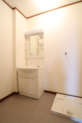 ローズハイツの居間・リビング