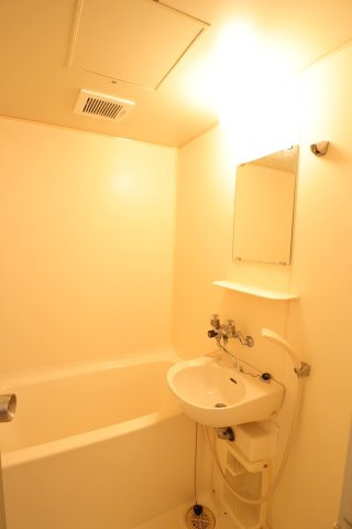 ローズハイツの浴室