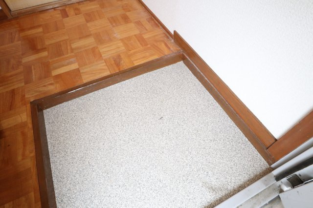 ローズハイツの玄関