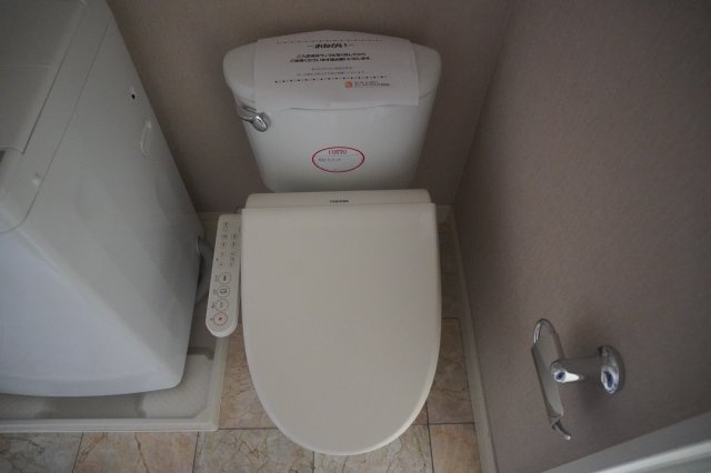 仲介手数料0！！リバーフロントレジデンスのトイレ