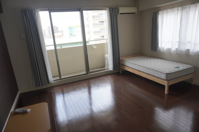 仲介手数料0！！リバーフロントレジデンスの居間・リビング