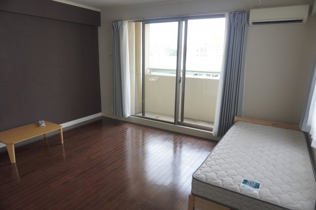 仲介手数料0！！リバーフロントレジデンスの居間・リビング