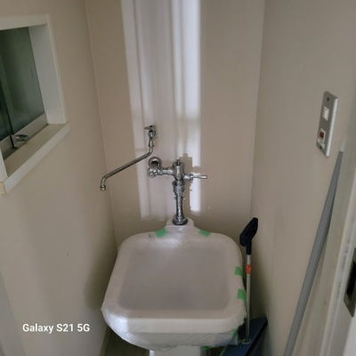 【トイレ】 | 阿倍野区旭町1丁目クリニック | 検尿室控え