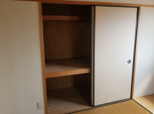 熊本市中央区八王寺町の賃貸マンションの収納