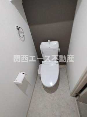  | AND TERRACE TOMOI