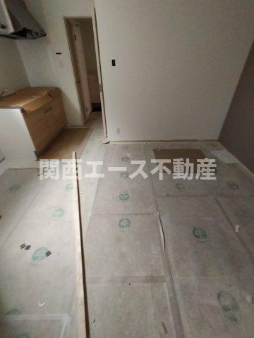  | AND TERRACE TOMOI