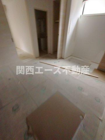  | AND TERRACE TOMOI