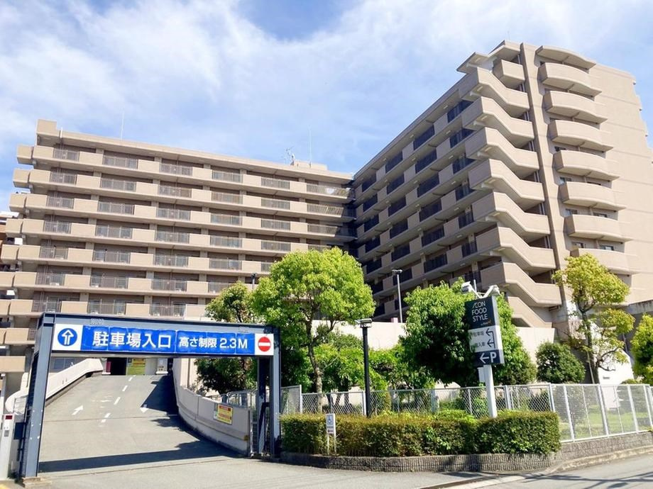 コスモ茨木シティフォルムの外観