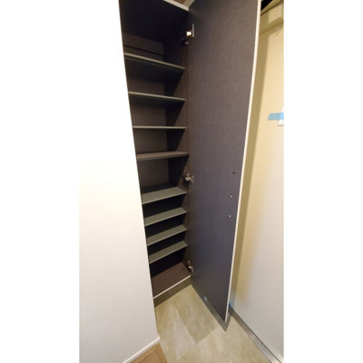 【玄関】 | ビブレ九工大前 | シンプルで使いやすい玄関です