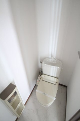 【トイレ】 | ラフォーレ・ファインC | 温水洗浄便座です