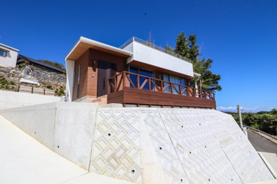 【外観】 | 淡路市谷　新築　リゾート・別荘 | 高台に建つ一戸建♪採光・眺望良好！！