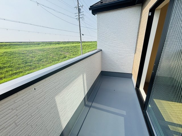 Terrechez中川区中須町2期｜名古屋市の戸建ならホームアップのバルコニー