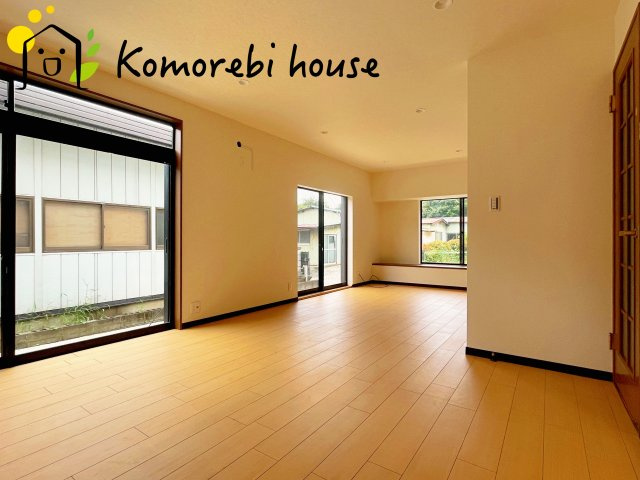 上尾市中分 2丁目　中古戸建　の居間・リビング|10月1日　撮影