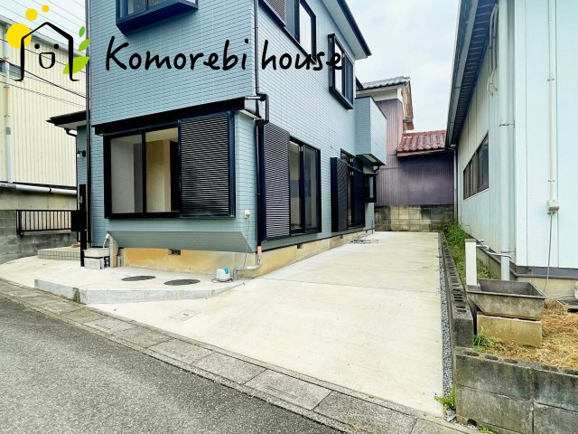 上尾市中分 2丁目　中古戸建　の駐車場|10月1日　撮影