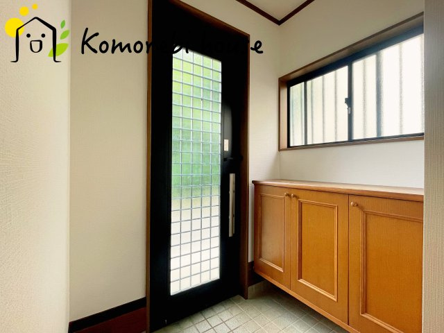 上尾市中分 2丁目　中古戸建　の玄関|10月1日　撮影