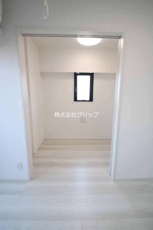 アンベリール川崎大師の洋室