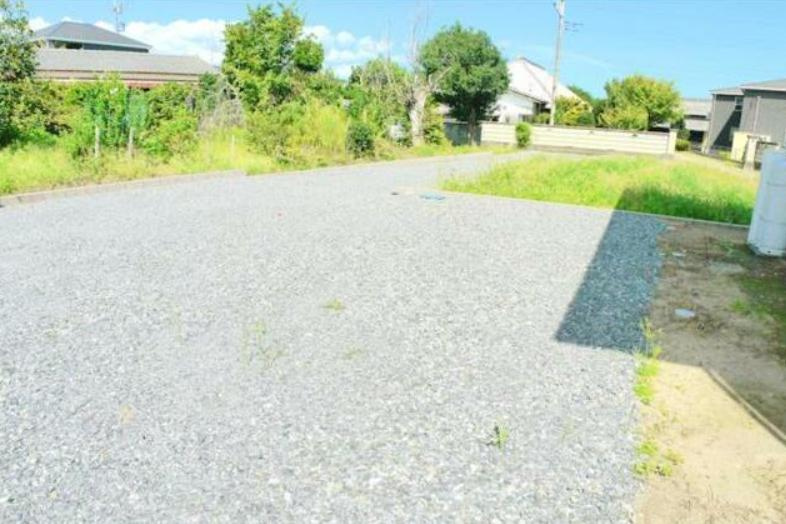 常陸太田市磯部町　中古戸建の駐車場