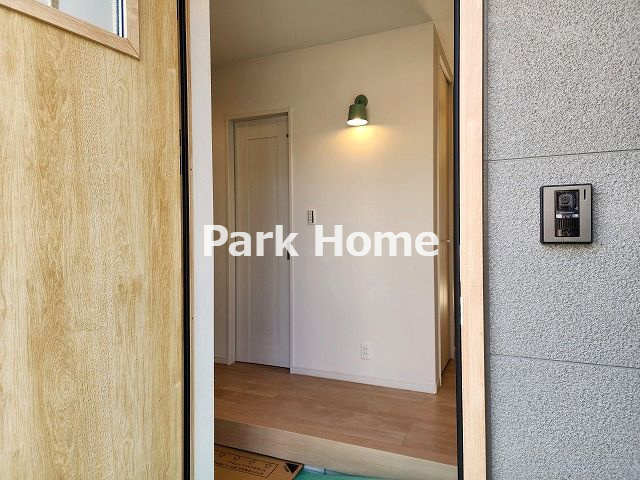 高知市介良中野団地西棟　新築戸建ての玄関