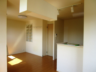 【居間・リビング】 | ベル・ド・ジュール | 窓側から撮影