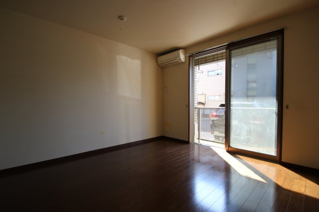 川口市西青木１丁目のアパートの居間・リビング