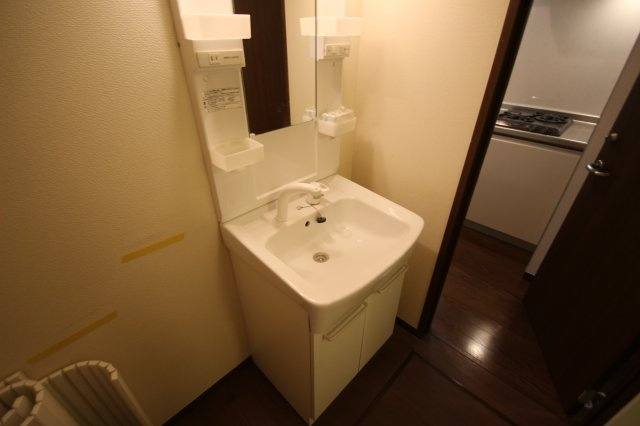 川口市西青木１丁目のアパートの洗面所