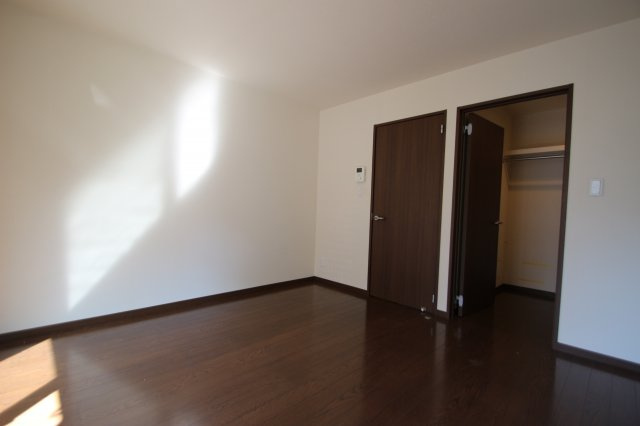 川口市西青木１丁目のアパートの居間・リビング