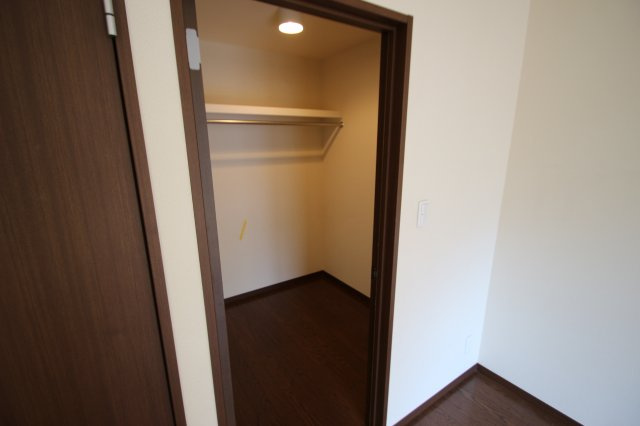 川口市西青木１丁目のアパートの収納