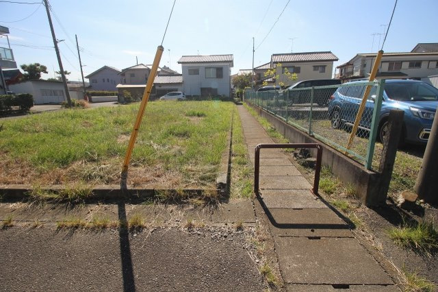 古河市大手町の外観|西側との境界部分（2023年10月撮影）