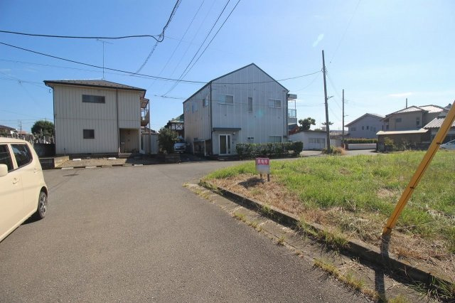 古河市大手町の前面道路含む現地写真|北西側より（2023年10月撮影）