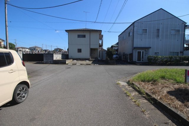 古河市大手町の前面道路含む現地写真|北側道路（2023年10月撮影）