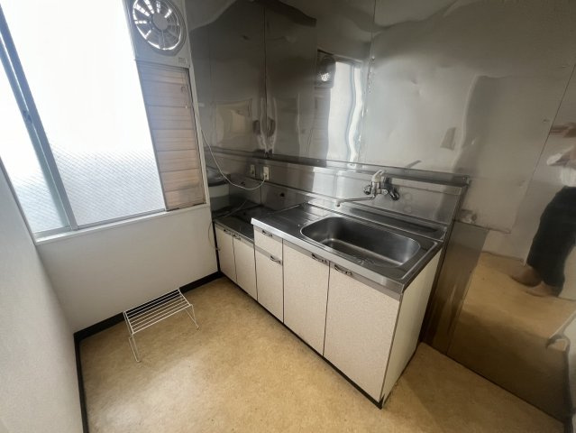 御幸ビルのキッチン