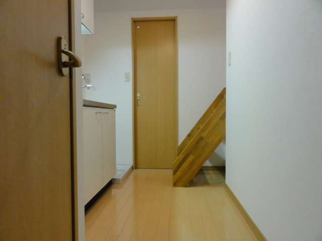 【玄関】 | コンフォートベネフィス高宮６ | 別号室の写真になります。現況優先。