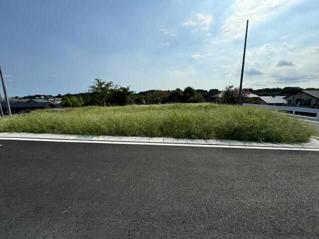 日進市藤塚6丁目　L区画の前面道路含む現地写真