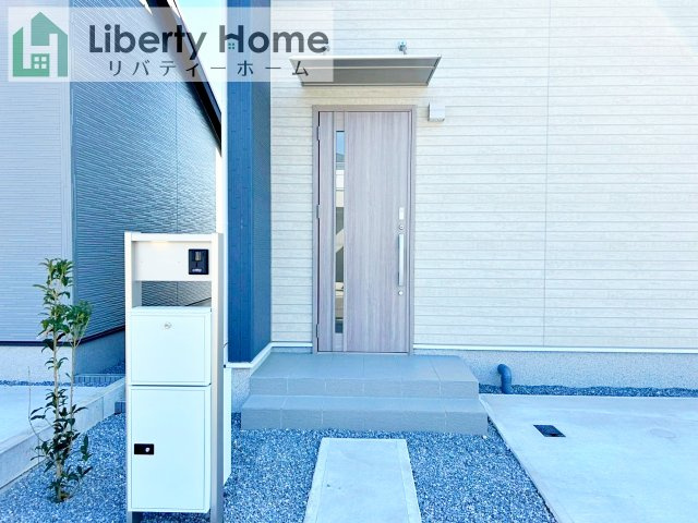 潮来市日の出23-3期　１号棟　新築戸建のエントランス