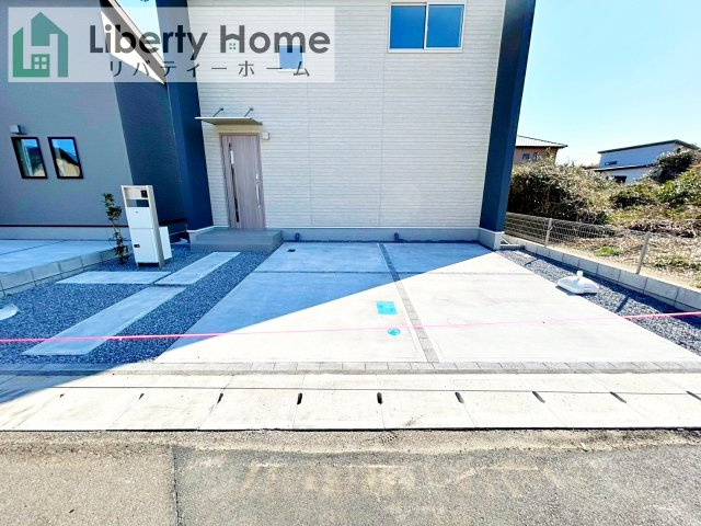 潮来市日の出23-3期　１号棟　新築戸建の駐車場