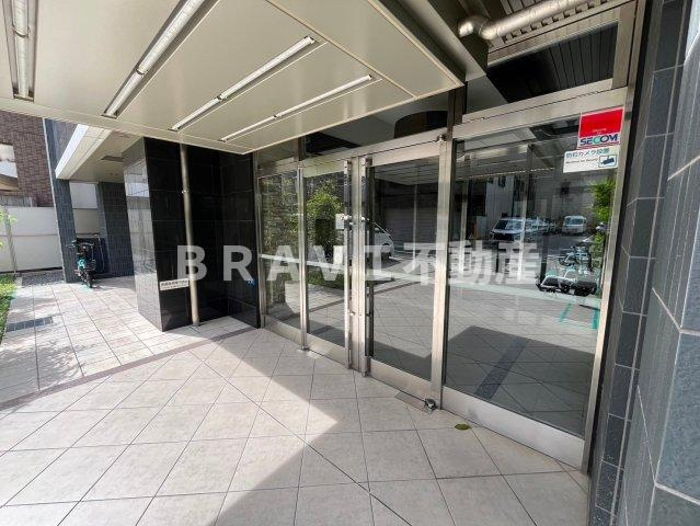 エスリード谷町六丁目　BRAVI不動産のエントランス|【エスリード谷町六丁目】落ち着いたエントランスです
