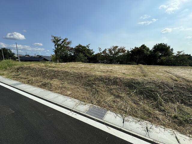 日進市藤塚6丁目　N区画の前面道路含む現地写真