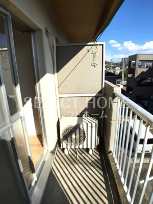 【バルコニー】 | ドミールインター | バルコニーからの眺めを楽しみながら食事をしませんか