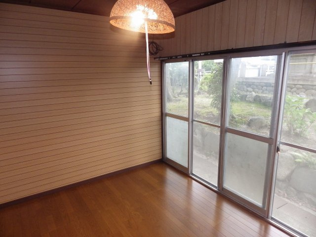 【居間・リビング】 | ルフラン室山 | ※同物件別室参考写真