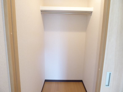  | フォレスティー
